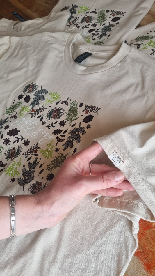 Printed Get Cosy | Unisex, Relaxed fit |100% Organic Cotton T-Shirt | Woven Wild