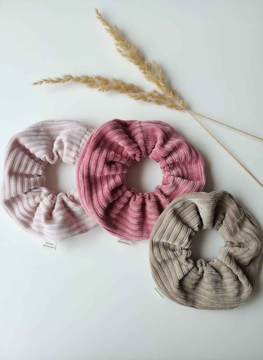 Handmade Chunky Scruchie - Hot Pink
