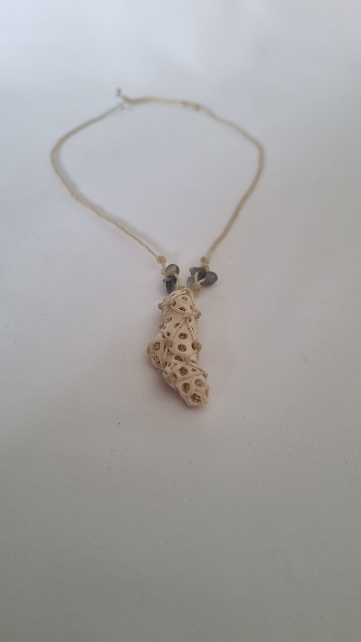 Coral handmade macramé necklace